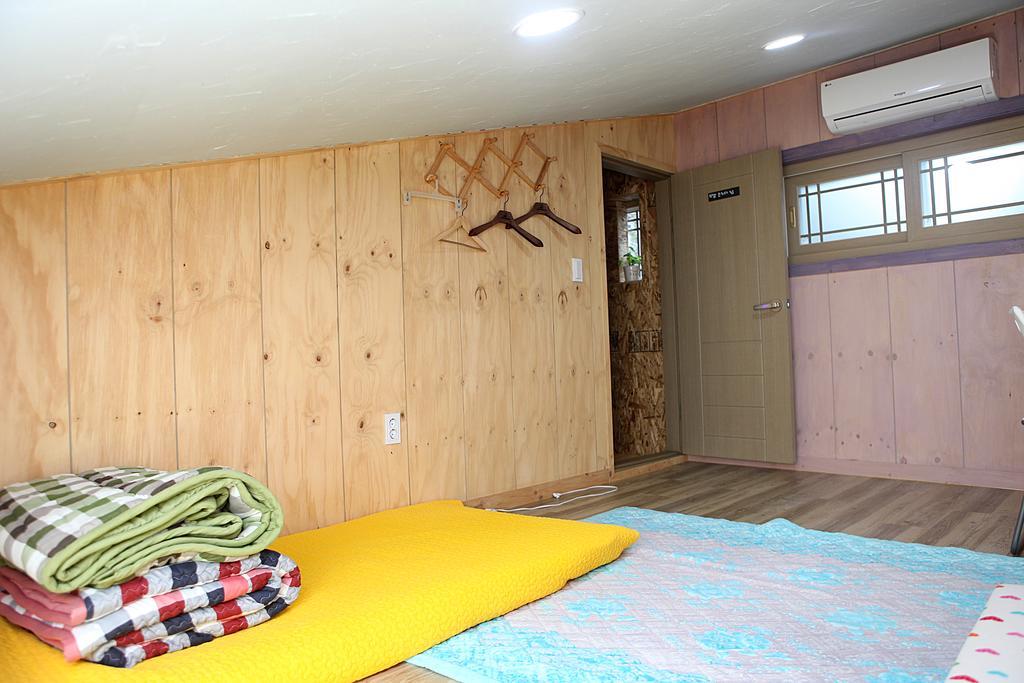 Basecamp Guesthouse Seogwipo Extérieur photo