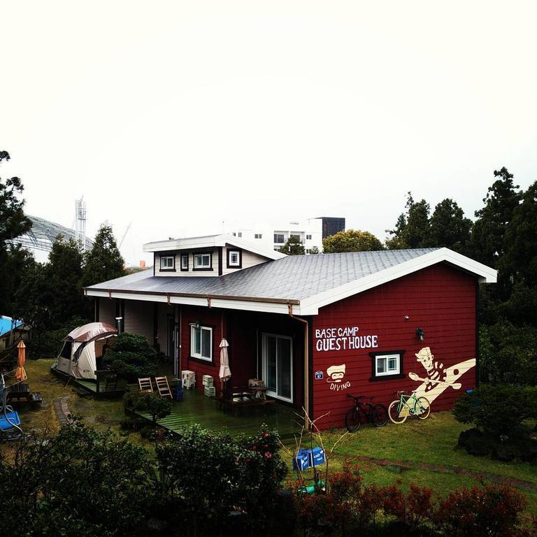 Basecamp Guesthouse Seogwipo Extérieur photo