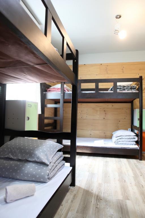 Basecamp Guesthouse Seogwipo Extérieur photo
